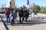 غبارروبی و گل افشانی مزار شهدای گمنام بام  ملایر به مناسبت سالروز تاسیس دانشگاه فنی وحرفه ای باحضور کارکنان آموزشکده های فنی خوارزمی وکوثر و خانواده های آنان 2