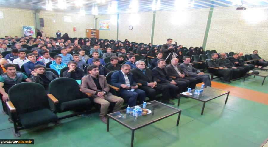شرکت دانشجویان،کارکنان و اساتید آموزشکده در کارگروه علمی و  پژوهشی بسیج شهرستان  2
