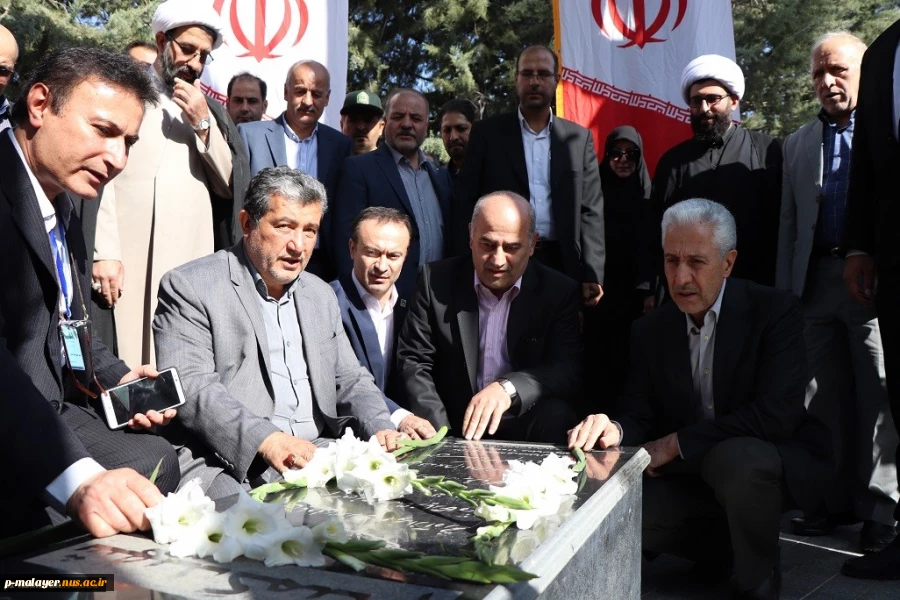 وزیر علوم در جمع دانشگاهیان فنی و حرفه‌ای استان همدان تاکید کرد:
توجه به آموزش‌های مهارتی؛ در اولویت برنامه‌های وزارت علوم 13