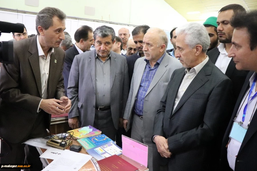 وزیر علوم در جمع دانشگاهیان فنی و حرفه‌ای استان همدان تاکید کرد:
توجه به آموزش‌های مهارتی؛ در اولویت برنامه‌های وزارت علوم 17
