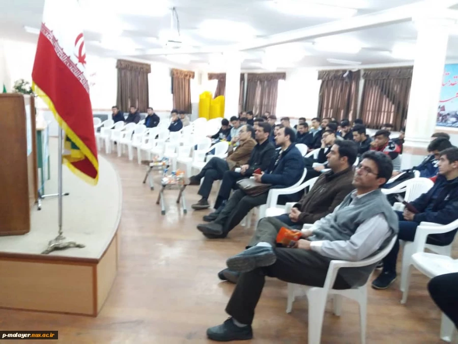سمینار آموزشی مهندسی خلاقیت به مناسبت هفته پژوهش در آموزشکده فنی پسران ملایر برگزار شد. 2