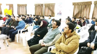 کارگاه آموزشی از دانایی تا دارایی با رویکرد راه اندازی کسب و کار  در دانشکده  خوارزمی ملایر  5