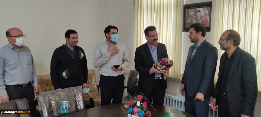دیدار ریاست و کارکنان آموزشکده فنی و حرفه ای پسران ملایر با معاون مدیر کل ،رئیس اداره تعاون، کار و رفاه اجتماعی به مناسبت روز جهانی کار و کارگر 6