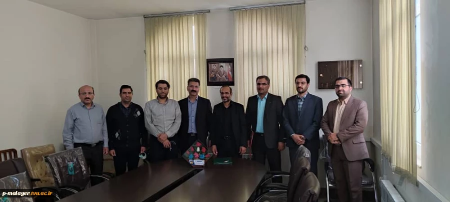 دیدار ریاست و کارکنان آموزشکده فنی و حرفه ای پسران ملایر با معاون مدیر کل ،رئیس اداره تعاون، کار و رفاه اجتماعی به مناسبت روز جهانی کار و کارگر 7